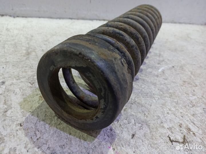 Пружина передняя Мерседес