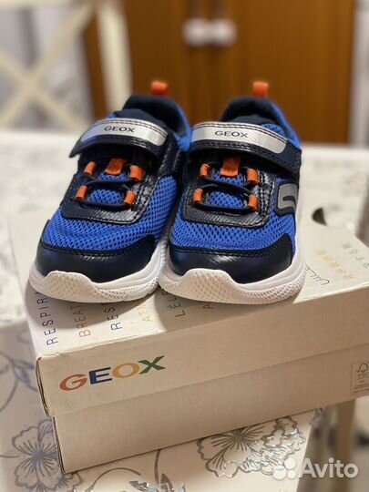 Кроссовки geox 26