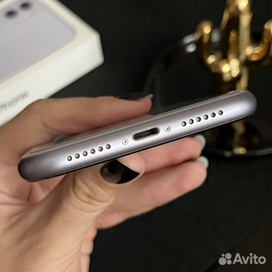 iPhone 11, 64 ГБ