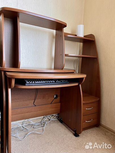 Комьютерный стол