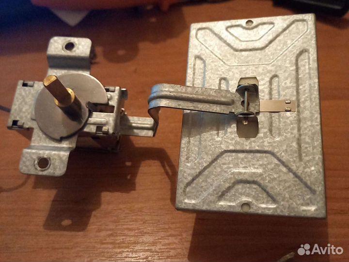 78/6) Заслонка морозильной камеры Toshiba GR-ke69r