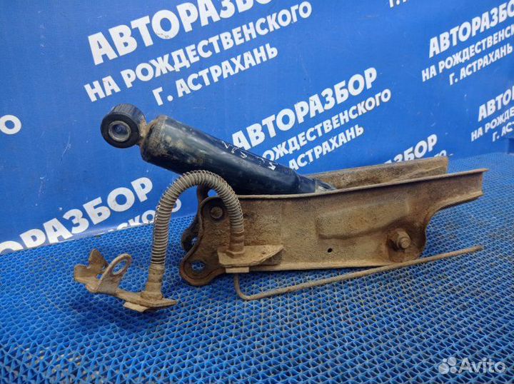 Задняя стойка амортизатора Lifan Breez седан