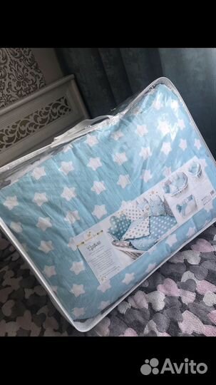 Комплект бортиков в кроватку + постельное