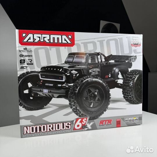 Rc модель Arrma Notorious 6S V6 1/8