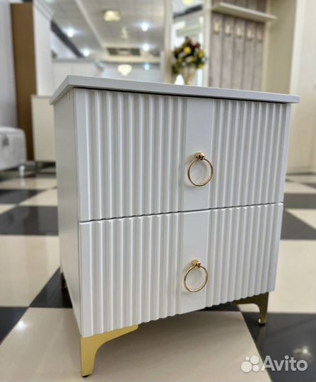 Тумба прикроватная