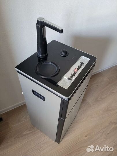 Кулер чайный столик