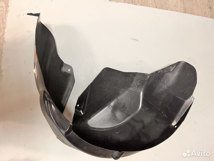 Локер задний левый для Nissan Note (E11)