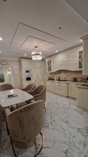 4-к. квартира, 126,8 м², 2/9 эт.