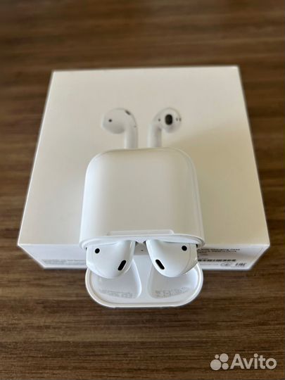 Беспроводные наушники Apple AirPods 2. Оригинал