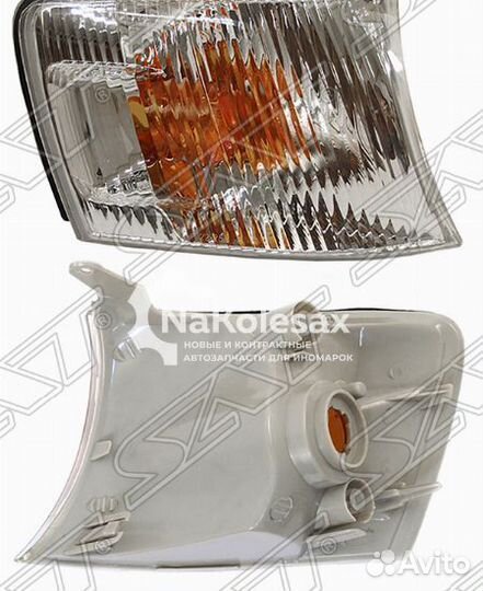 Габарит toyota chaser 96-01 RH белый