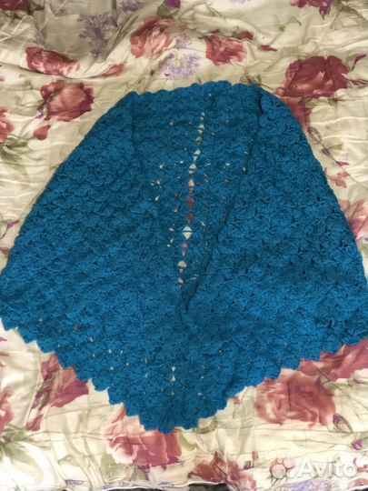 Вязанная шаль ручная работа