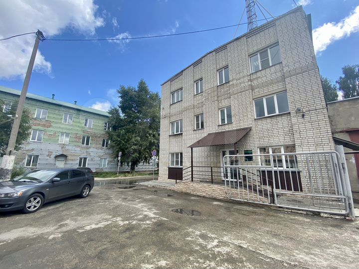 Офисы с мебелью: 15, 22, 59, 54м²;