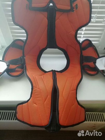 Нагрудник хоккейный jr