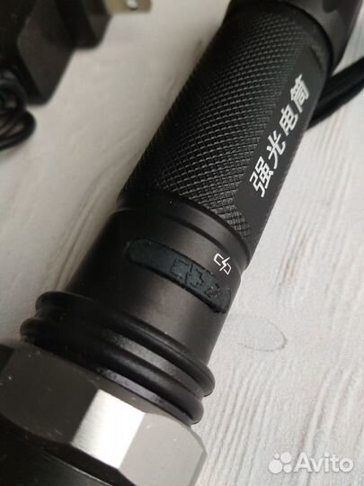 Диодный аккумуляторный фонарь (фонарик)