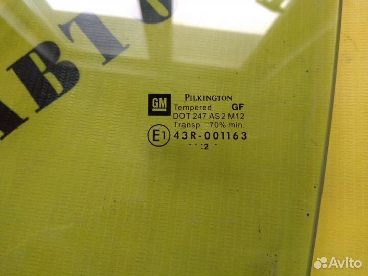 Стекло двери задней левой Opel Astra H 2004-2015