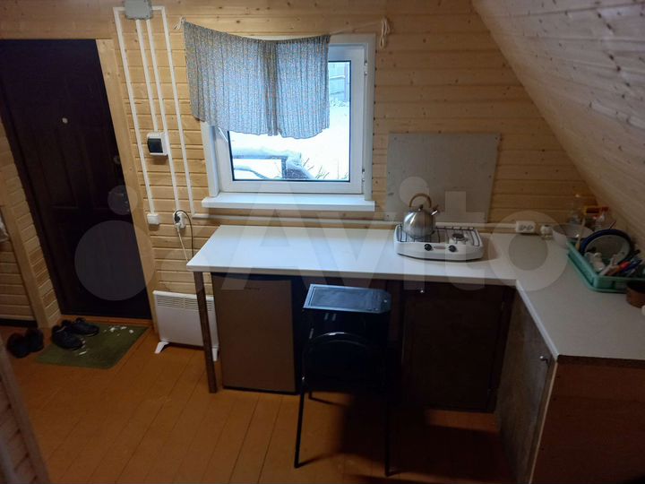 Дом 15 м² на участке 1 сот.