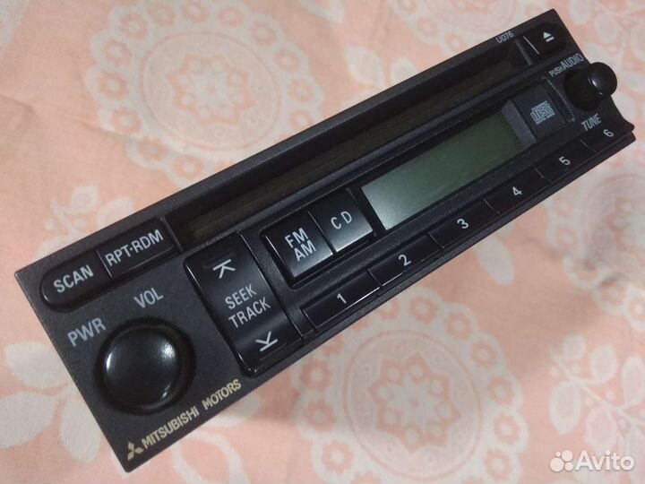 CD проигрыватель Mitsubishi