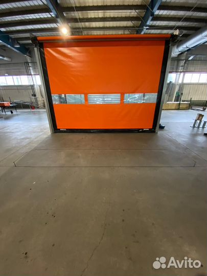 Рулонные скоростные ворота для автомоек