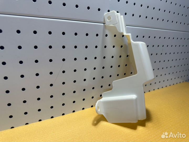 Крышка петли двери правая Man Tgs Tgx Tgl Tgm