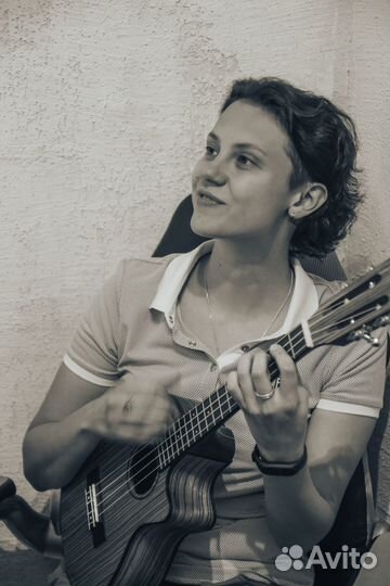 Уроки по игре на гитаре, бас гитаре и укулеле