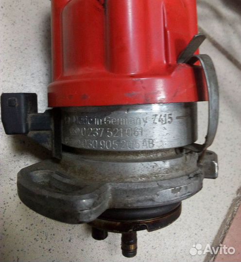 Трамблер Skoda Octavia 1.6 AEE