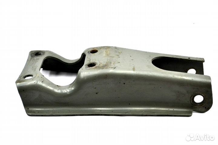 Кронштейн амортизатора переднего моста, верхний ле