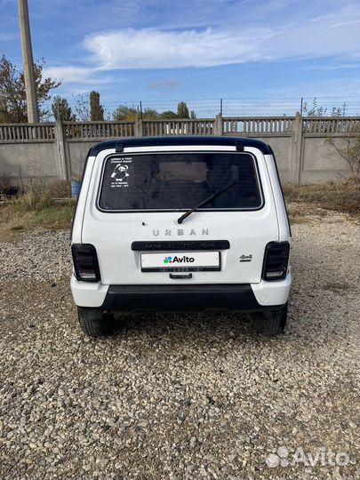 LADA 4x4 (Нива) 1.7 МТ, 2006, 100 000 км