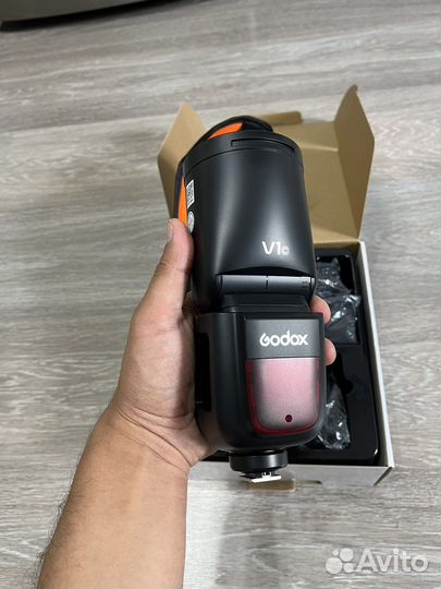 Вспышка godox v1 canon