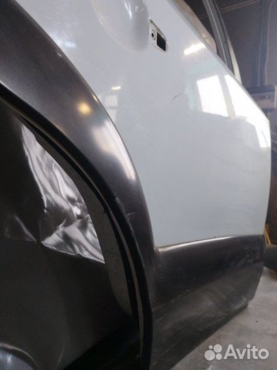 Дверь боковая задняя правая Hyundai Tucson D4EA