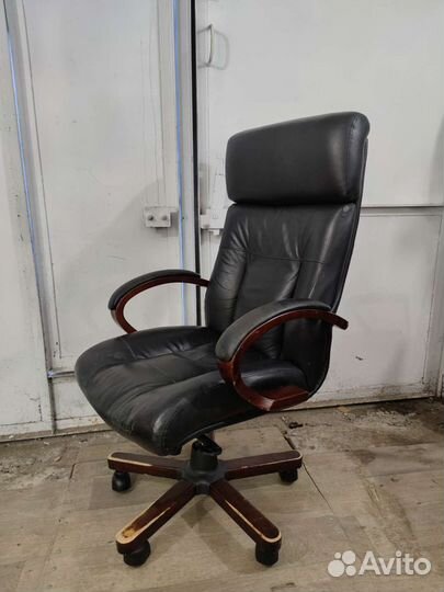 Кресло руководителя Кожа натуральная Chairman