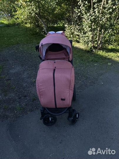 Прогулочная коляска bubago cross