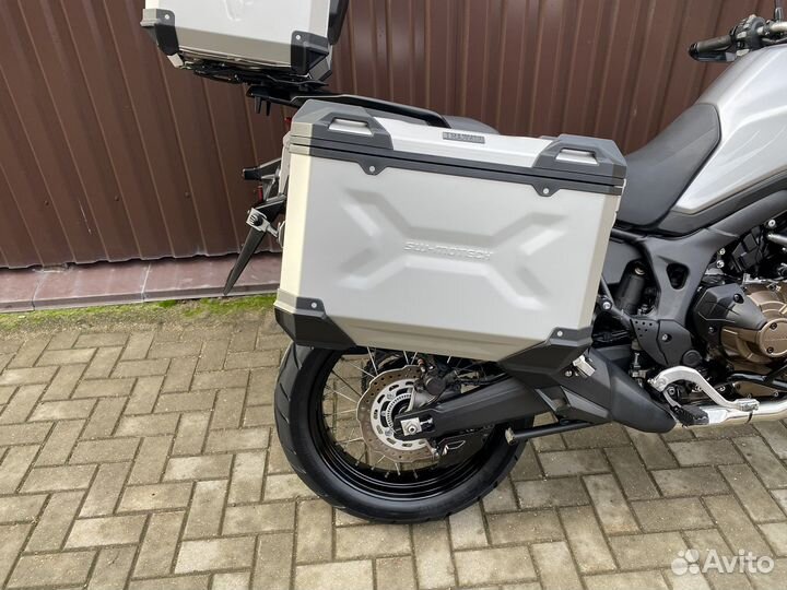 Honda CRF1000 Africa Twin автомат, как новый