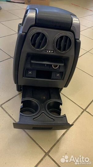 Центральный подлокотник Land Rover Discovery 3
