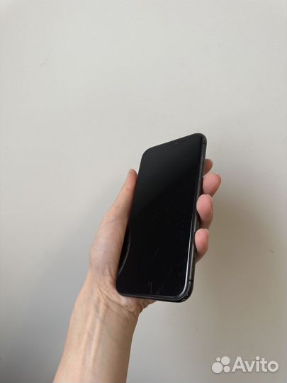 Apple iPhone 11 черный 128 гб