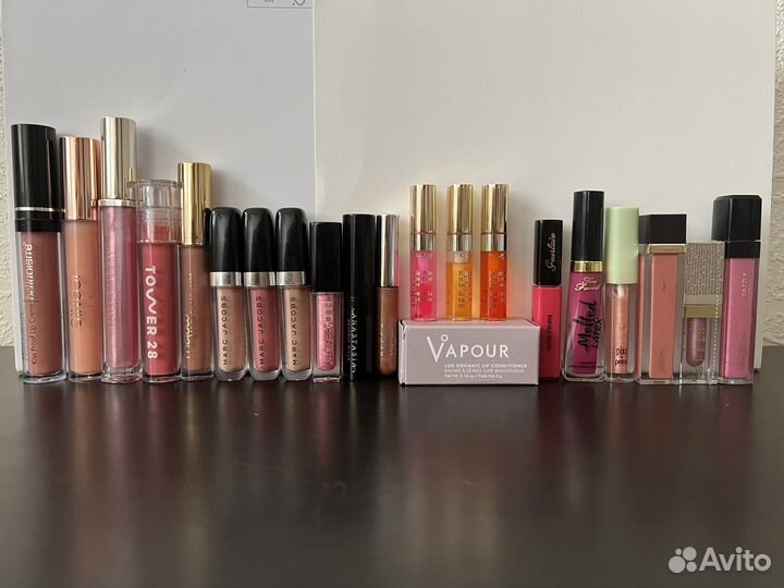 Помада, жидкая помада, блеск для губ