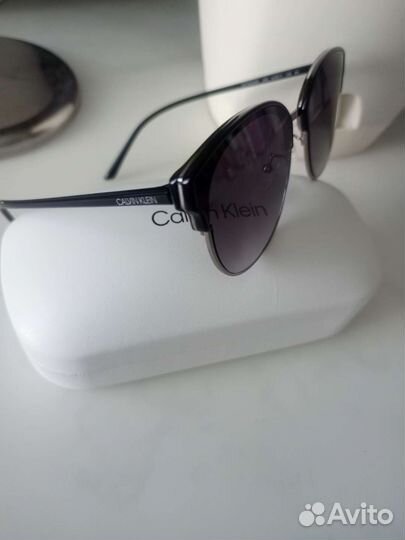 Солнцезащитные очки женские новые