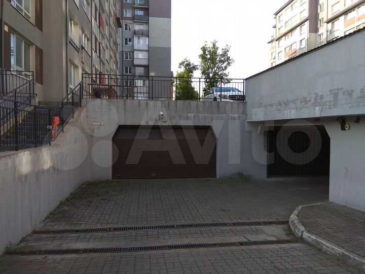 Машиноместо, 16 м²