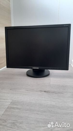 Монитор LG и Samsung