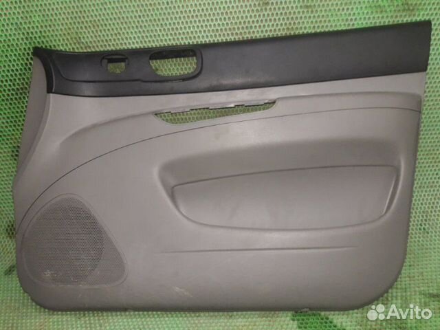 Обшивка карта двери передняя правая Chevrolet