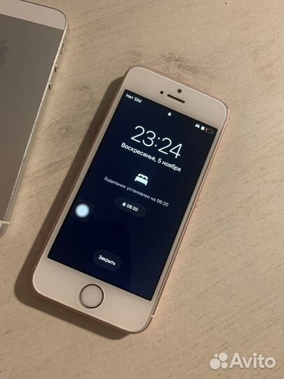 iPhone SE, 32 ГБ
