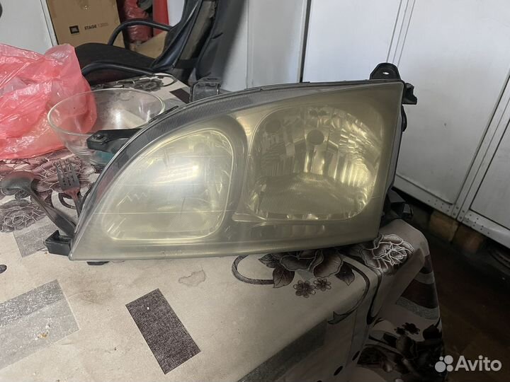 Фары на toyota caldina