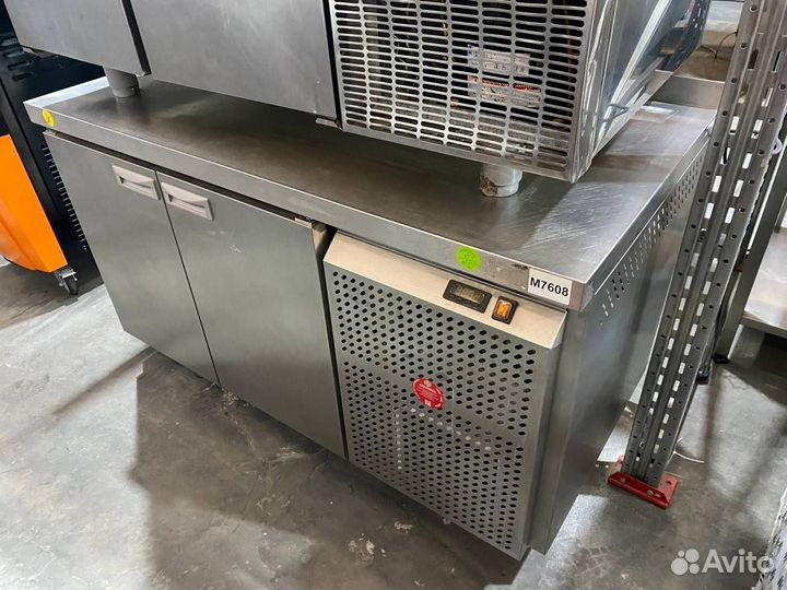 Морозильный стол