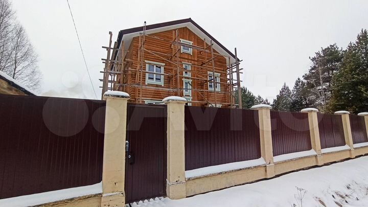 Дом 220 м² на участке 12 сот.