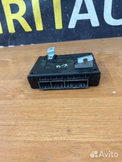 Блок электронный Kia Quoris 1 G8BE 2012-2019