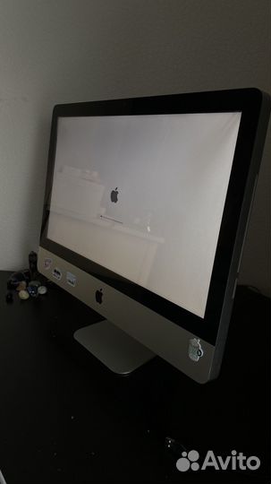Моноблок iMac 21.5'' 2011 года