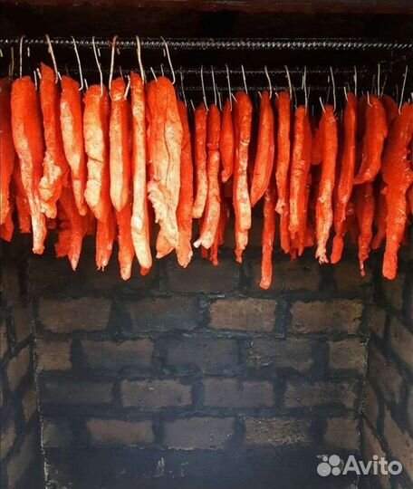 Мясные деликатесы казы, хамон