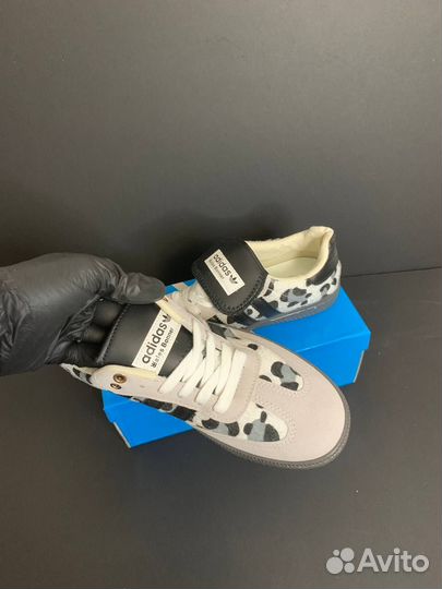 Женские кроссовки Adidas Wales Bonner тренд 2025