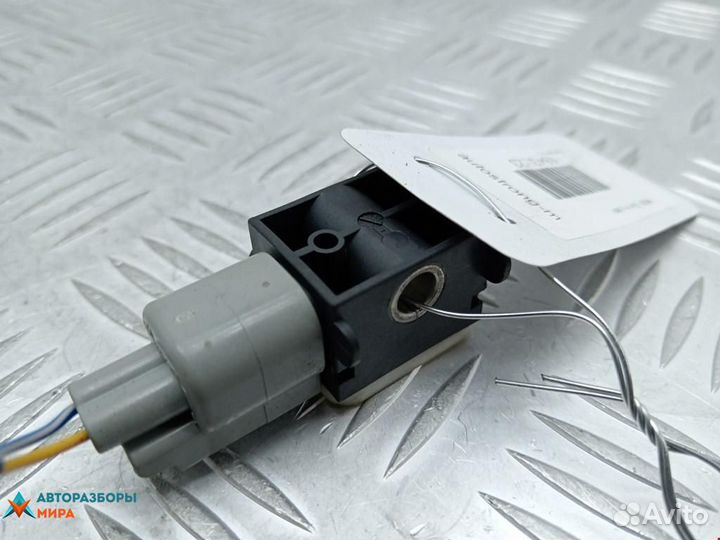 Датчик удара Ford Mondeo 4 2010 1232343