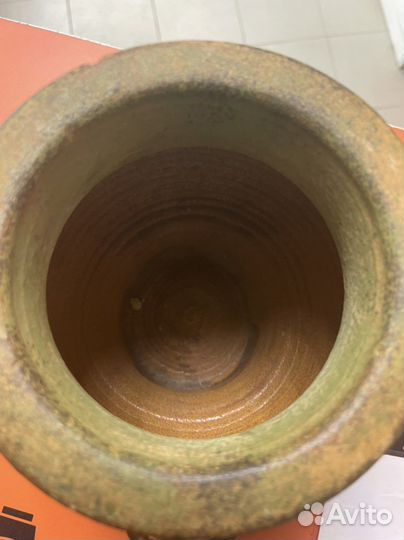 Глиняный кувшин старинный