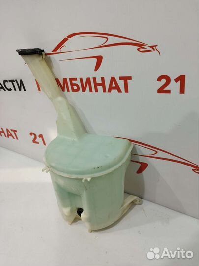 Бачок омывателя Toyota Yaris Verso Probox Succeed
